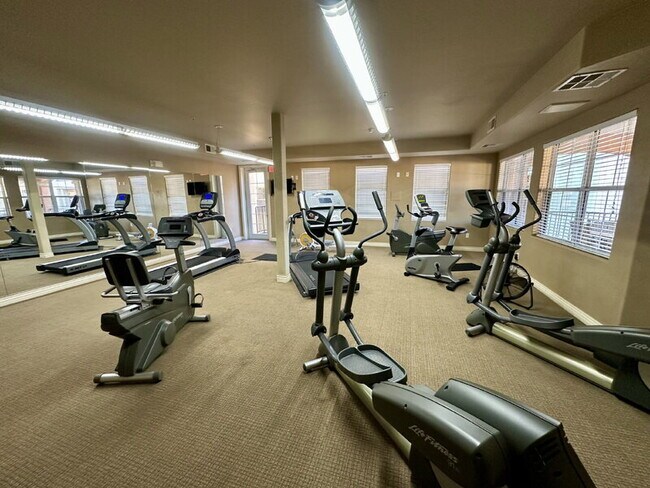 Building Photo - 14575 W Mountain View Blvd