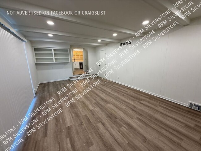 Building Photo - 5681 Skylite Ln