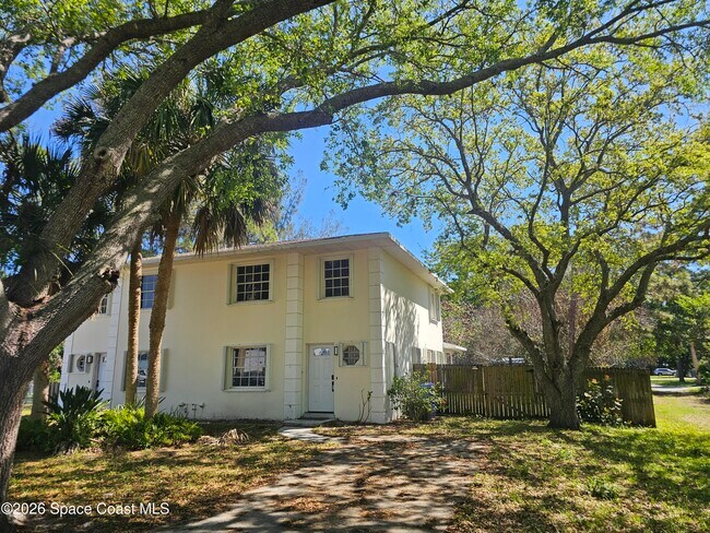 Building Photo - 1406 36th Ave