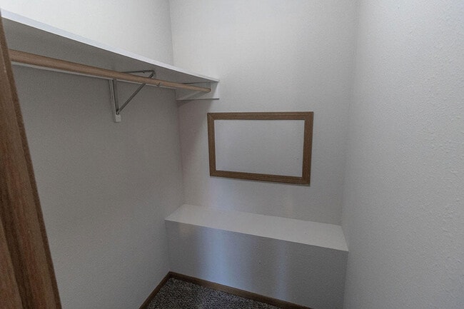 Building Photo - 3611 Zinnia Dr