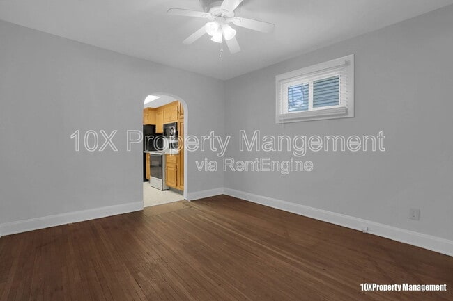 Building Photo - 563 S Burgess Ave