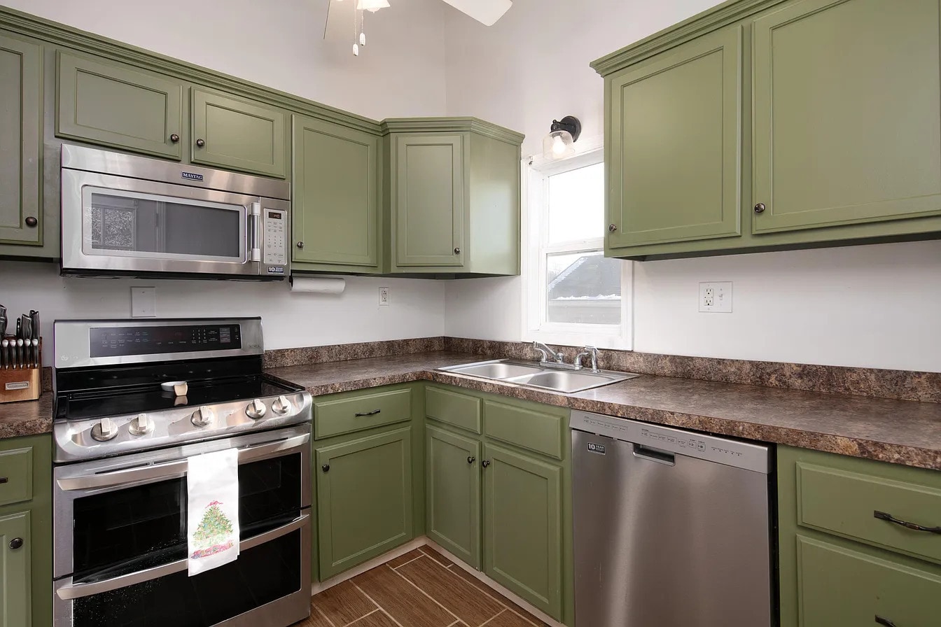 Building Photo - 317 Douglas Ct