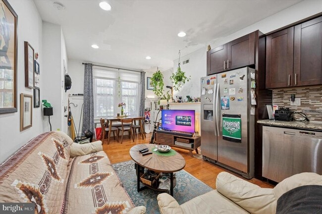 Building Photo - 431 S 51st St