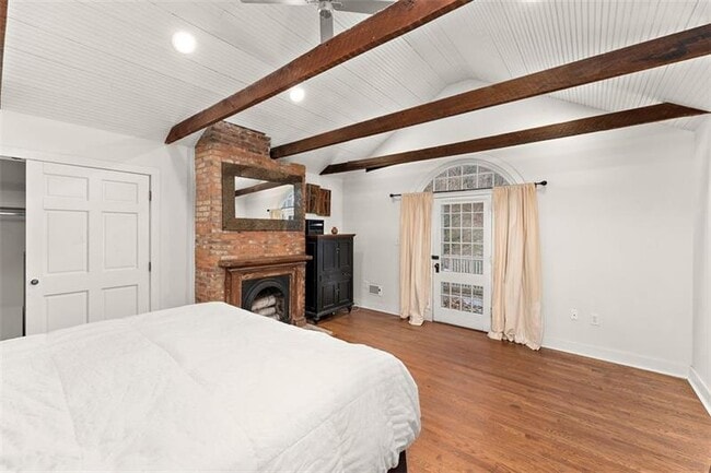 Building Photo - 732 Orchard Terrace