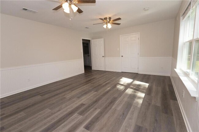 Building Photo - 61689 LA-434