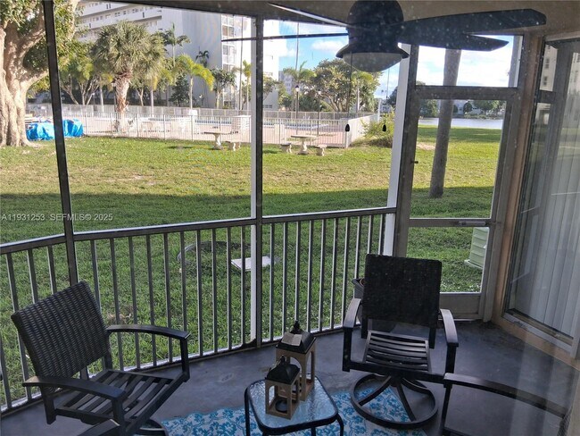 Building Photo - 1750 NE 191st St