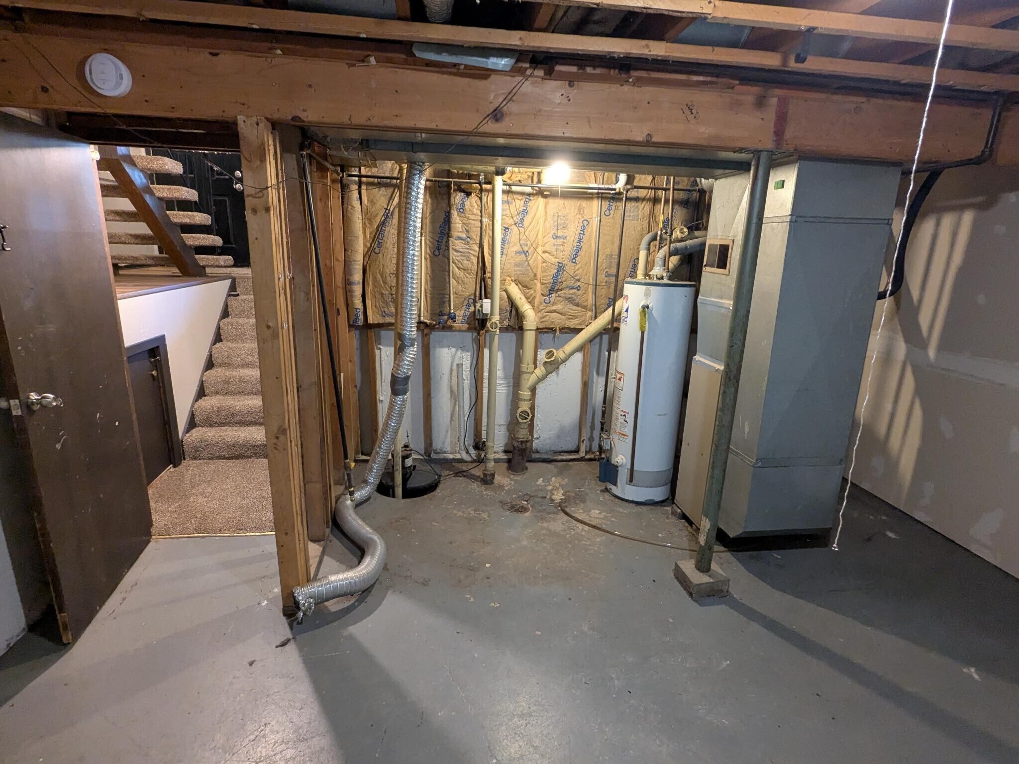Basement with Laundry hook up - 645 Easton Pky
