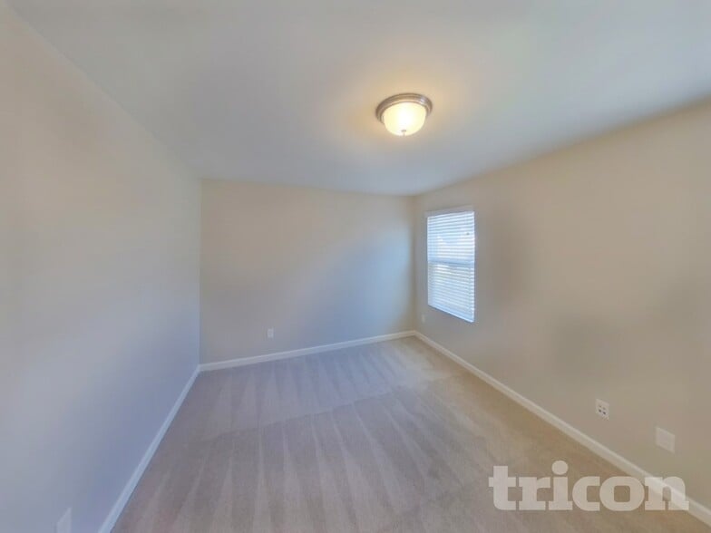 Building Photo - 2541 Miranda Dr