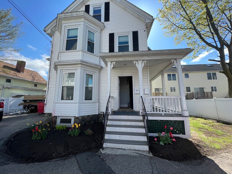 Front of house - 28 Adams St