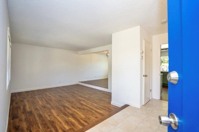 Building Photo - Desirable 3 Bedrooms, 2.5 Bathrooms, 2 Story North Napa Home with Vineyard Views in Springwood De...
