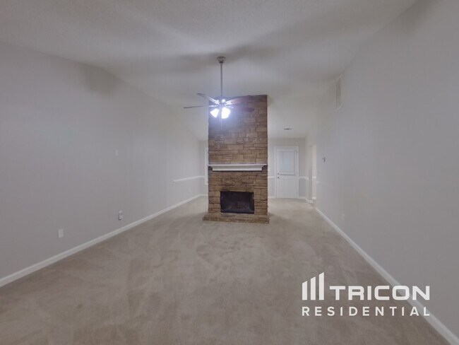 Building Photo - 10980 Thrasher Rd