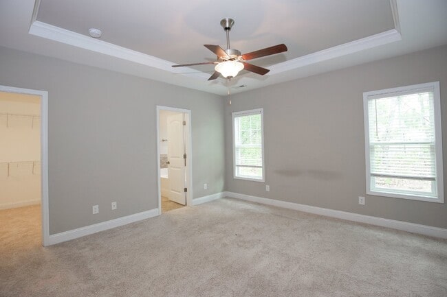 Building Photo - Beautiful home in Gated Community of Woodlake