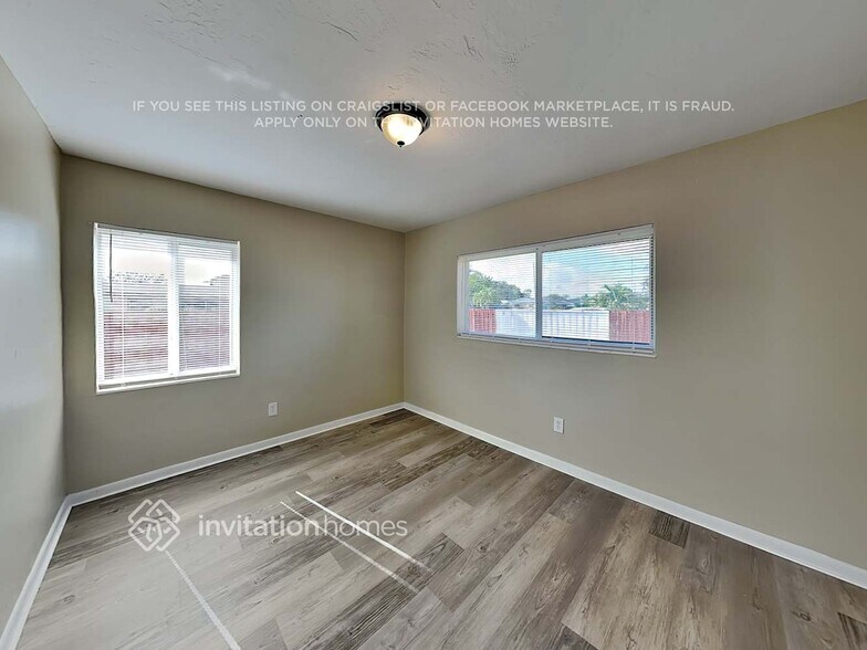 Building Photo - 2620 SW 121st Ave