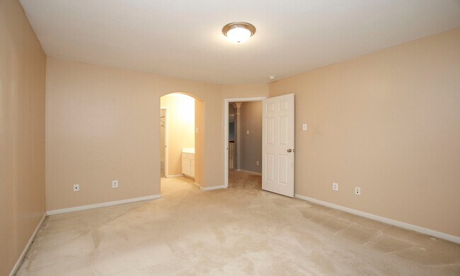 Building Photo - 16706 Mallory Bridge Dr