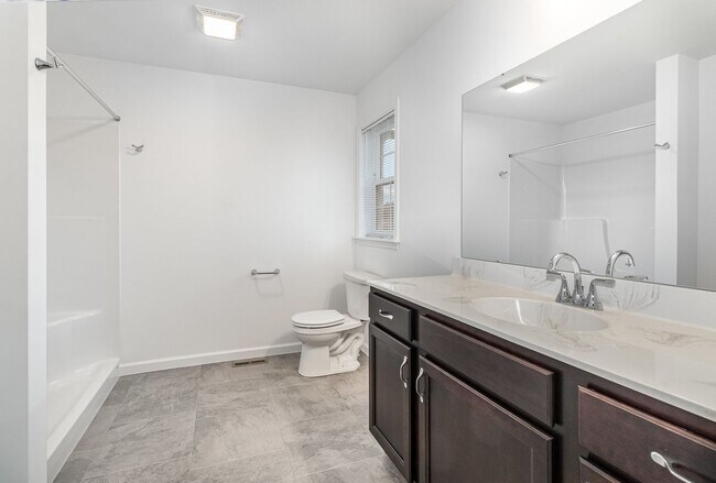 Building Photo - 7870 Briarwood Dr