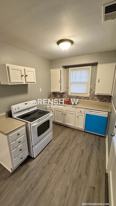 Building Photo - 1059 Maria St