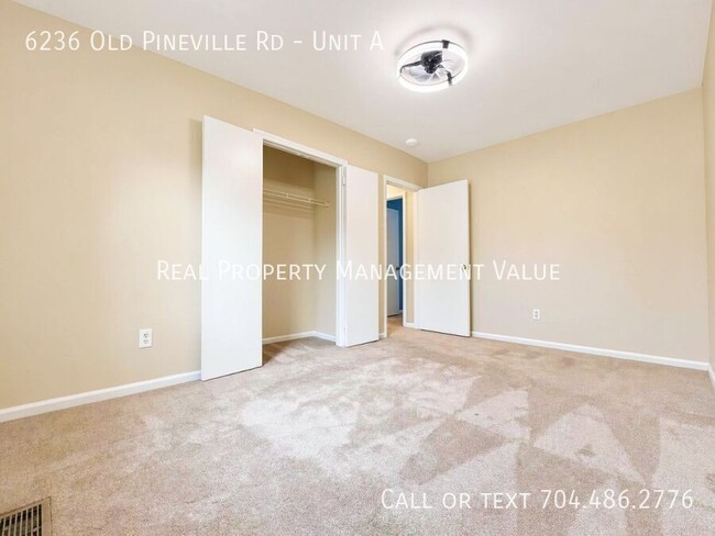 Building Photo - 6236 Old Pineville Rd