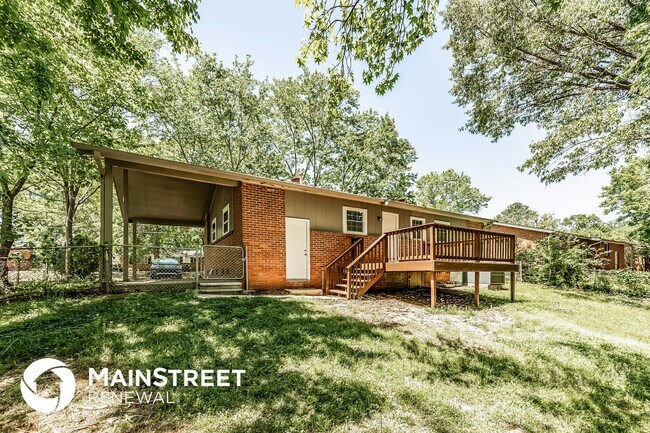 Building Photo - 1129 Roebuck Lawn Dr