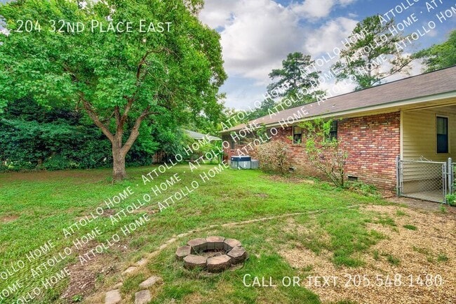 Building Photo - 204 32nd E Pl