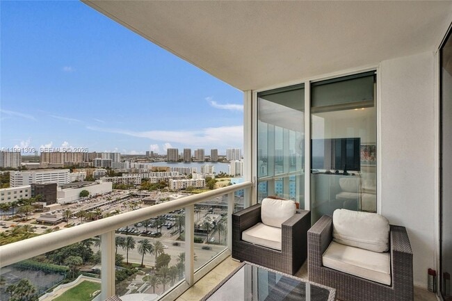 Building Photo - 18201 Collins Ave