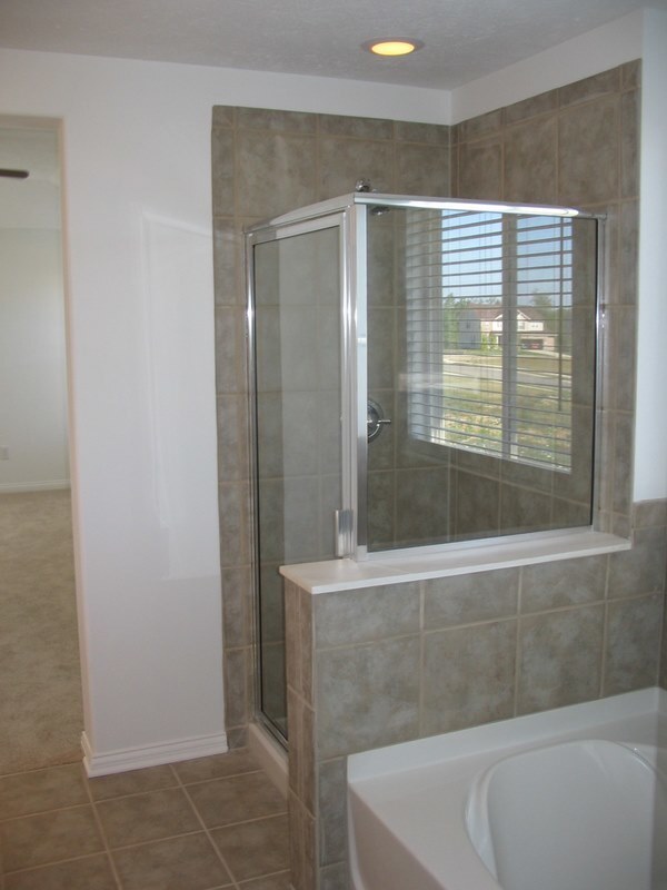 Building Photo - Fishers 4BDRM, 2.5BA home near Hamilton Town Center!