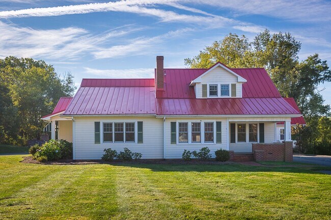 Building Photo - 1310 N Main St