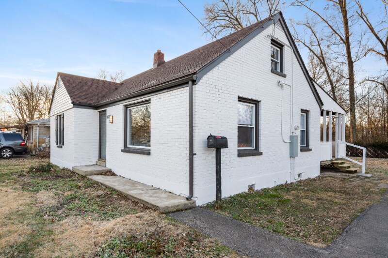 Building Photo - 6508 South Dr