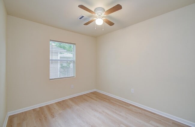 Building Photo - 6510 Cherrydale Dr