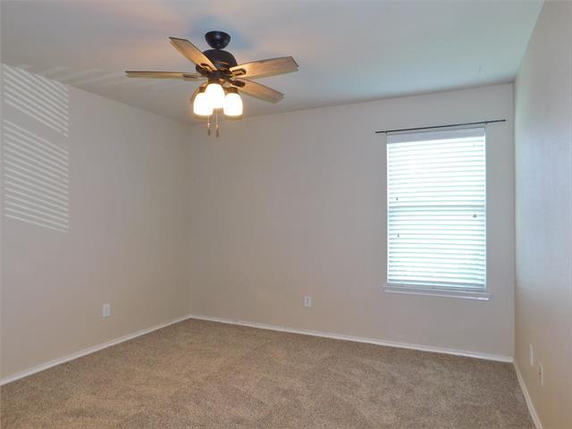 Building Photo - 835 Post Oak Pl