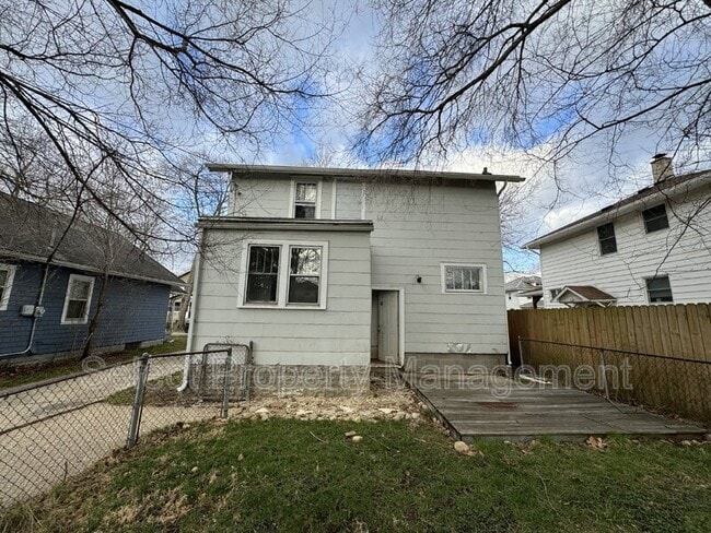 Building Photo - 1726 Tecumseh St