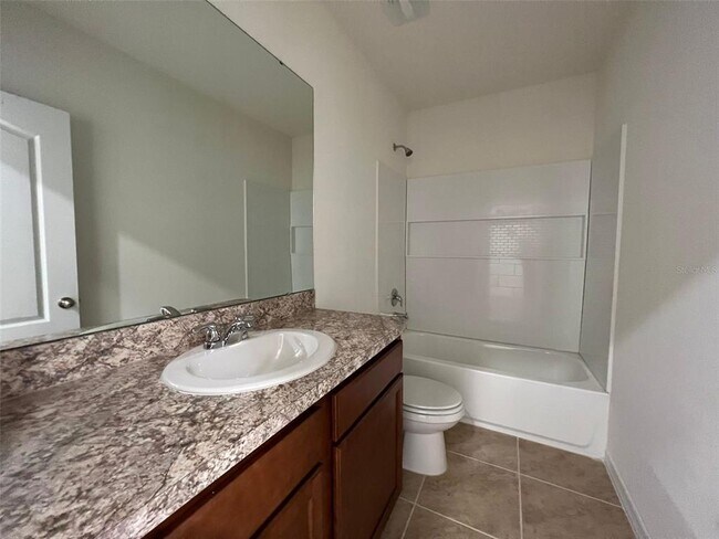 Building Photo - 1065 Blue Jay Dr
