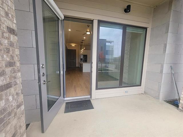 Building Photo - 2700 Old Denton Rd