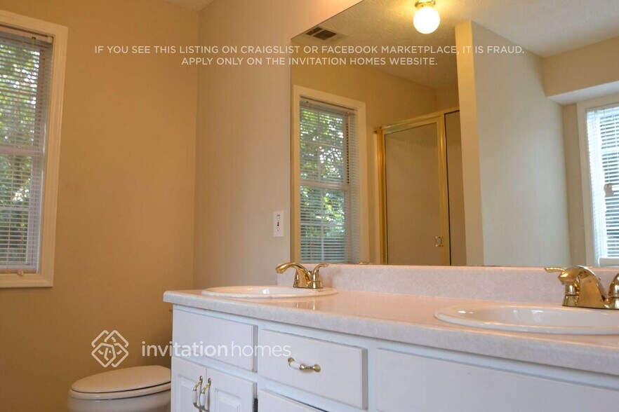 Building Photo - 404 Old Ivy Path