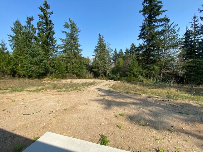 Building Photo - 3bd 2.5ba Home in Belfair on 2.5 Acres
