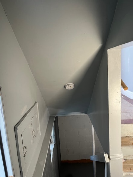 Building Photo - 15722 Wisconsin St