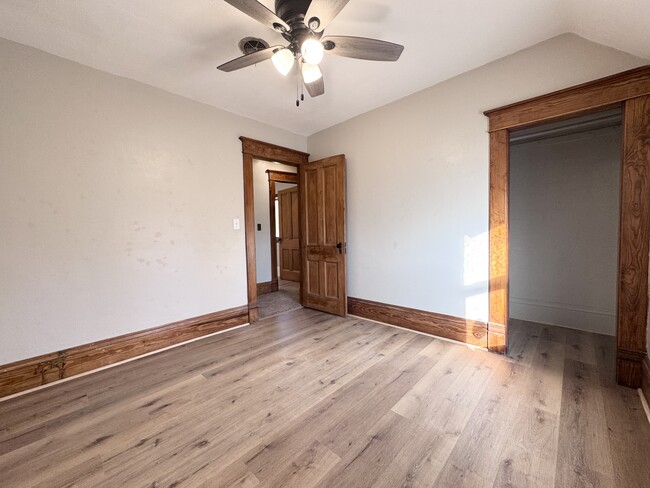 Building Photo - 102 E 8th St