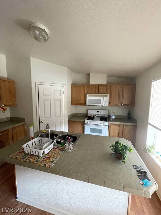 Building Photo - 3560 Estes Park Dr