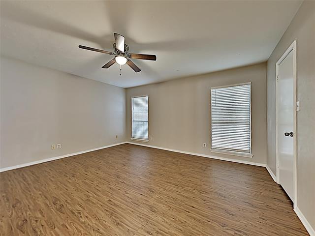 Building Photo - 2821 Carnaby Ln