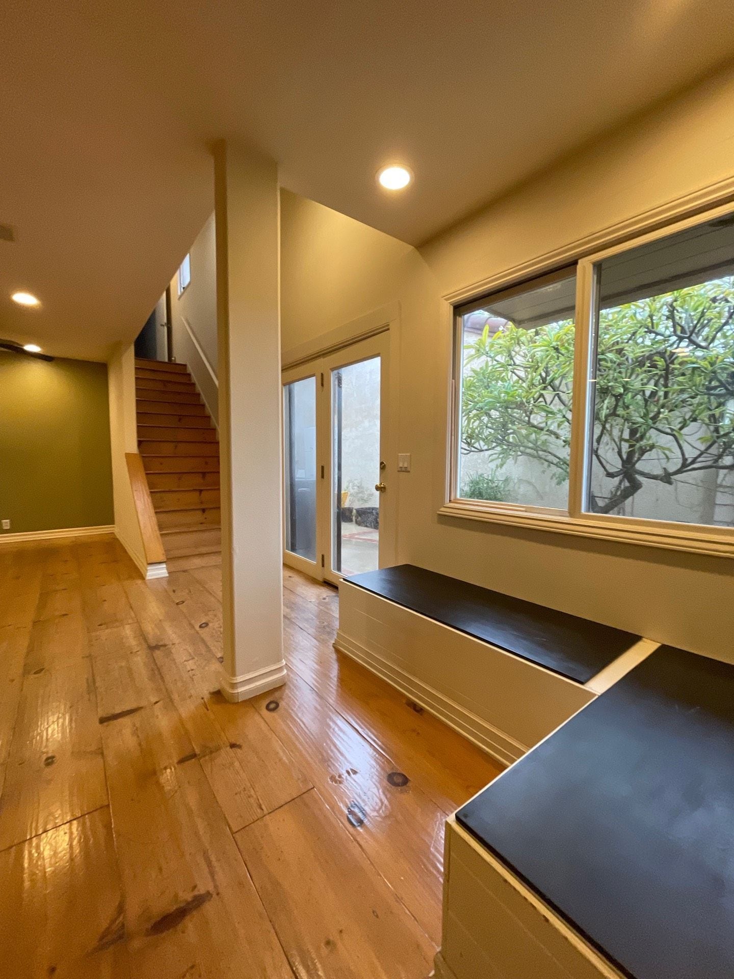 Building Photo - 14 Tangerine