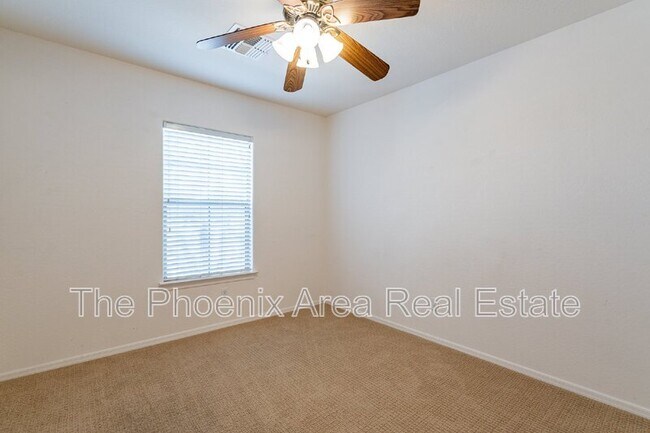 Building Photo - 3049 W Silver Creek Dr