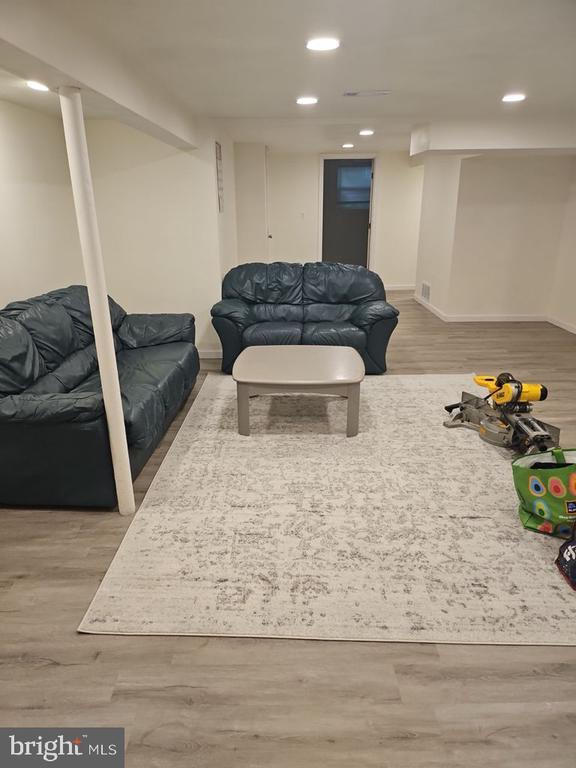 Building Photo - 3372 Old Line Ave