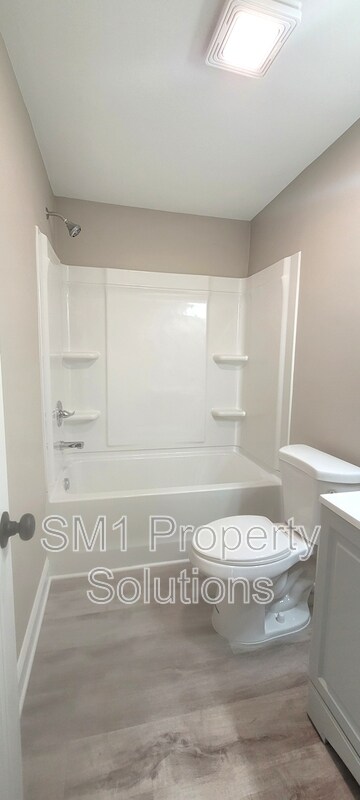 Building Photo - 2404 Williams Ave