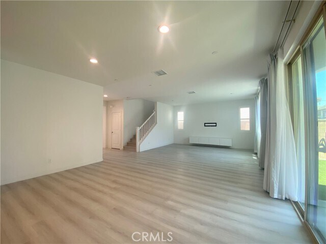 Building Photo - 2932 E Silver Sky Dr