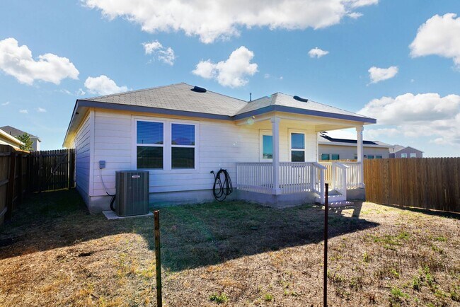 Building Photo - Stylish Move-In Ready Home in Rosillo Ranch, San Antonio, TX - Realtor Commission: $400