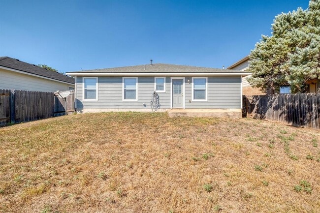 Building Photo - 17901 Violet Ln