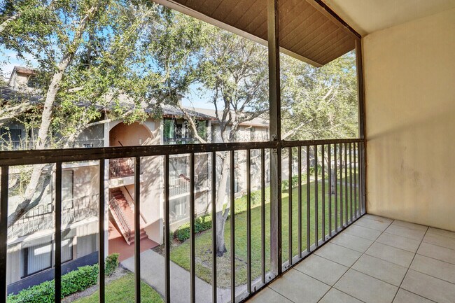 Building Photo - 206 Foxtail Dr