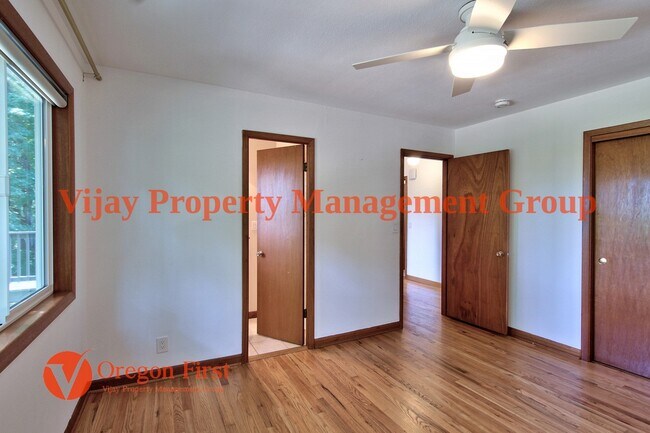 Building Photo - 12274 NW Coleman Dr