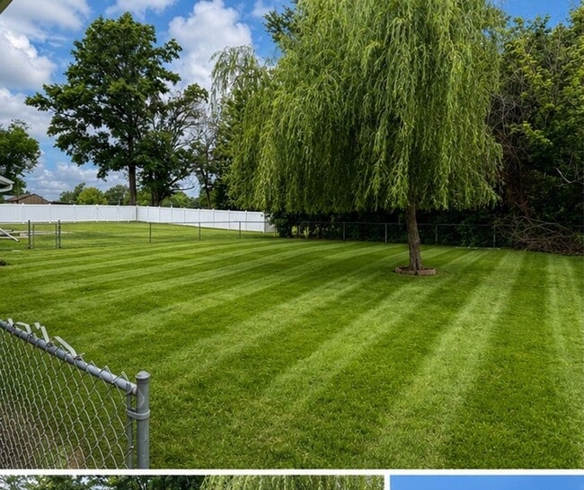 Building Photo - Charming Ranch with Massive Backyard!