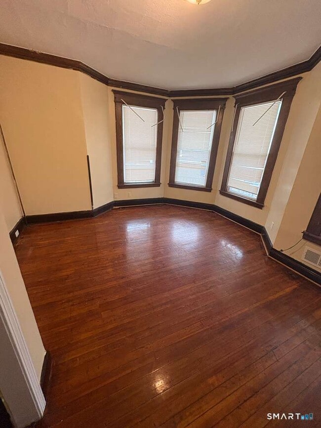 Building Photo - 100 Washington Terrace