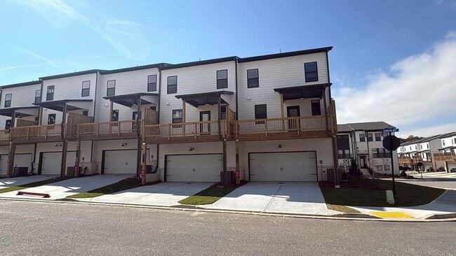 Building Photo - 333 Sammon Wy